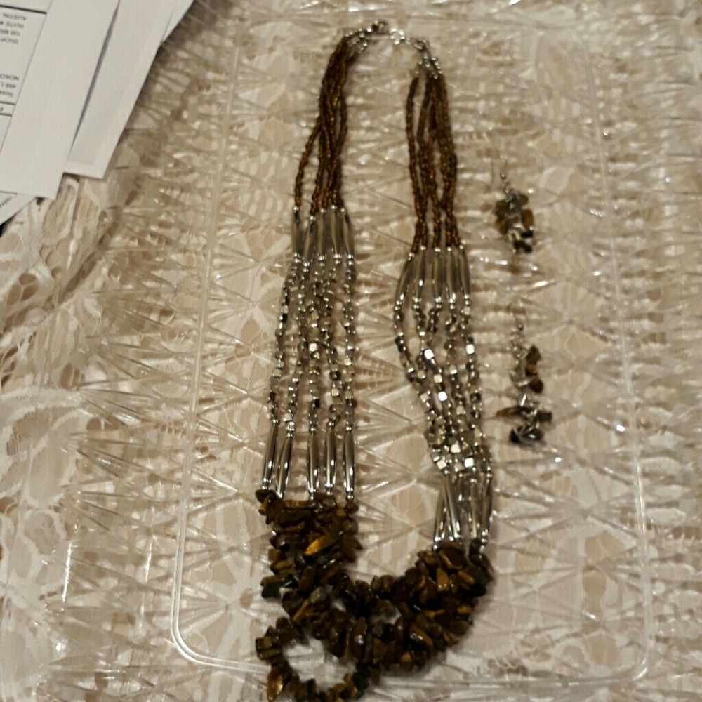 Women's Necklace & Earrings